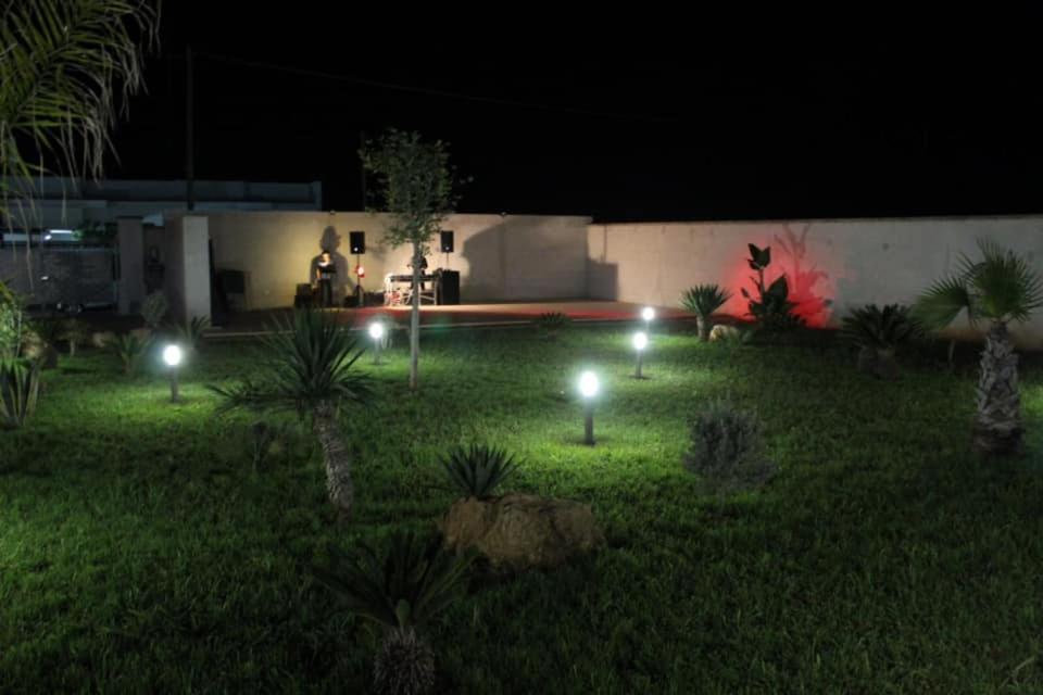 B&B Italia Carmiano  ภายนอก รูปภาพ